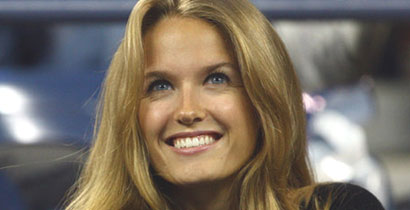 © http://coolspotters.com/public-figures/kim-sears