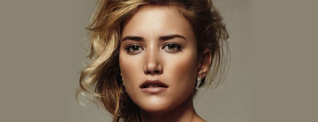 © elle, http://www.eyeshadowlipstick.com/20868/alba-carrillo-jonathan-miller-elle-spain-december-2013/
