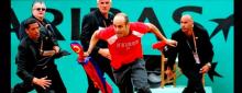 Jimmy Jump salta a la cancha en la final de Roland Garros